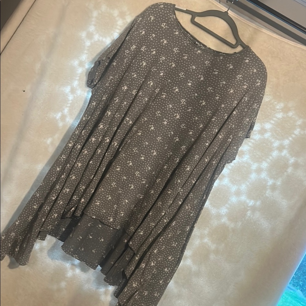 Magnolia Pearl Gray Floral Tunic